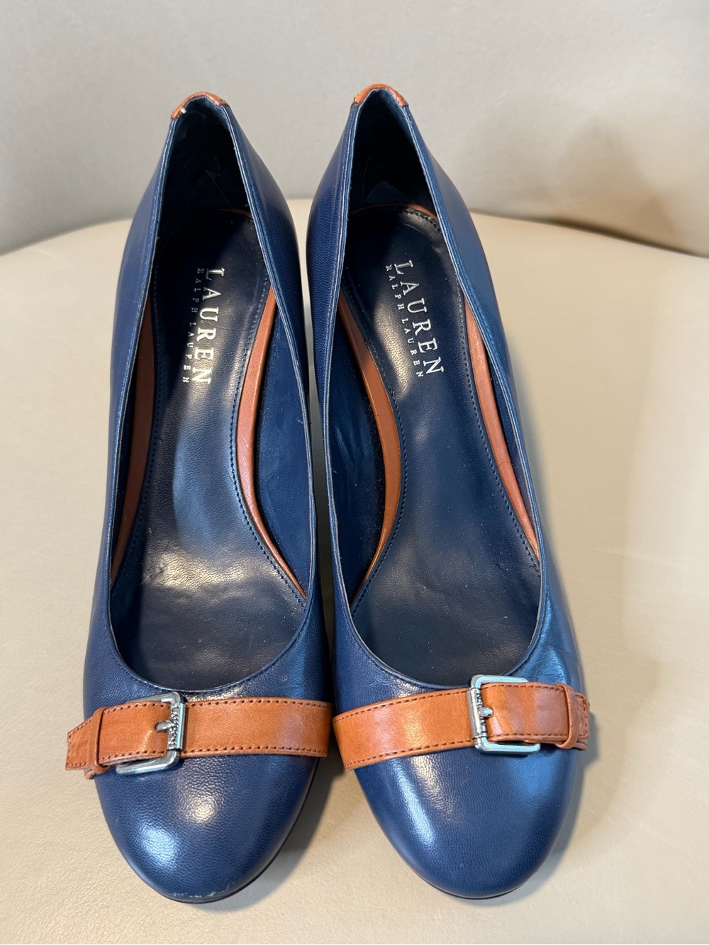 Lauren Ralph Lauren Saffron Navy Leather Round Toe Classic Pump. Size 9. - Picture 13 of 13